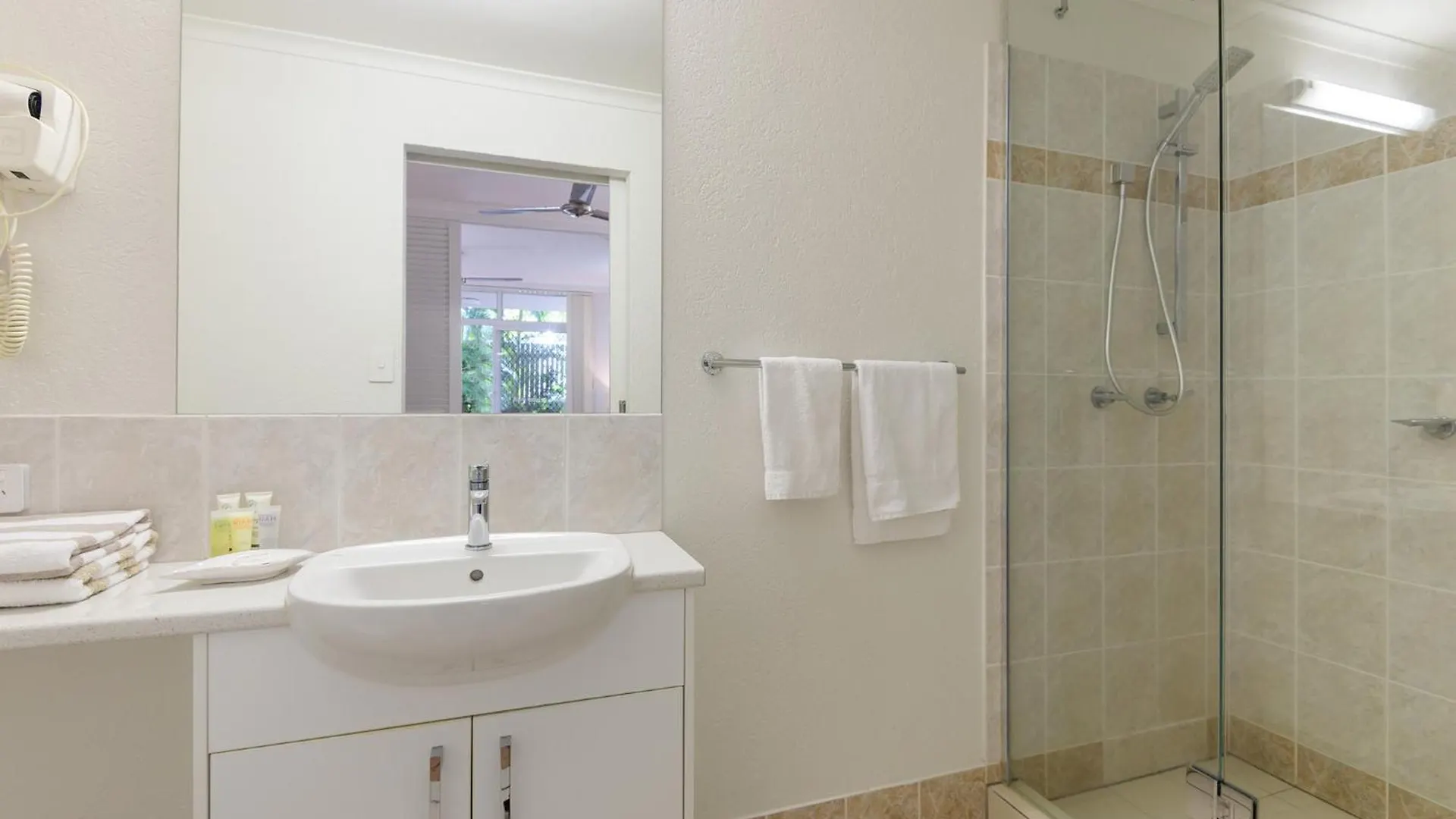 1 Bedroom Apartment Palm Villas #18 Port Douglas 0*,  Australia